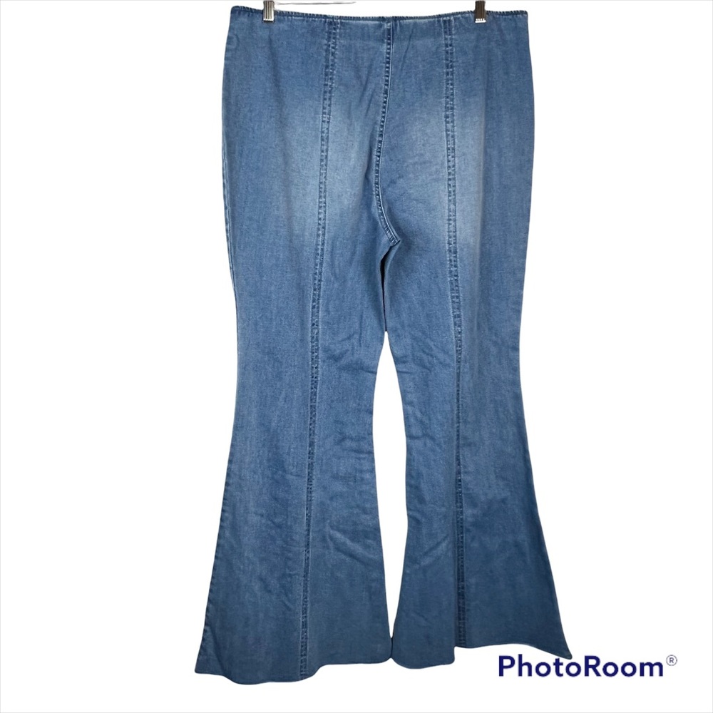 NWOT Fourteenth Place Seamed High Waist Pull On Flare Jeans - Picture 5 of 10